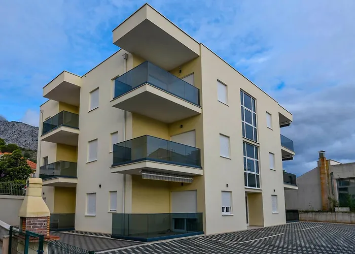 Compass Luxury אורביץ