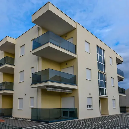 Compass Luxury Orebić