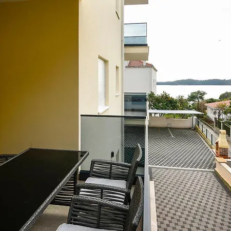 Compass Luxury