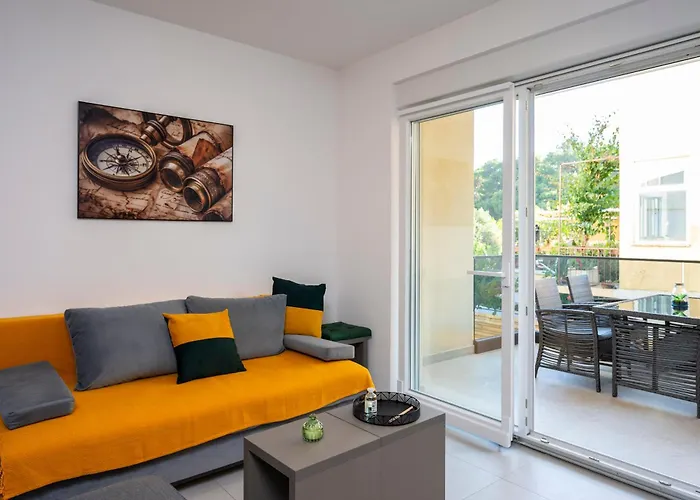 Compass Luxury Orebić